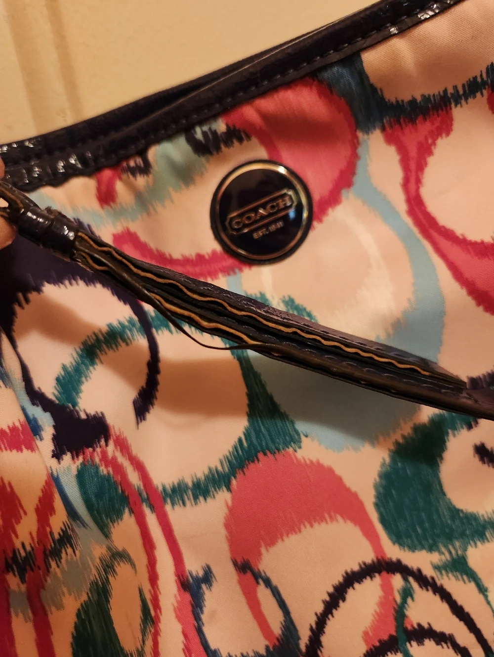 Vintage Coach Crossbody - Picture 4 of 7